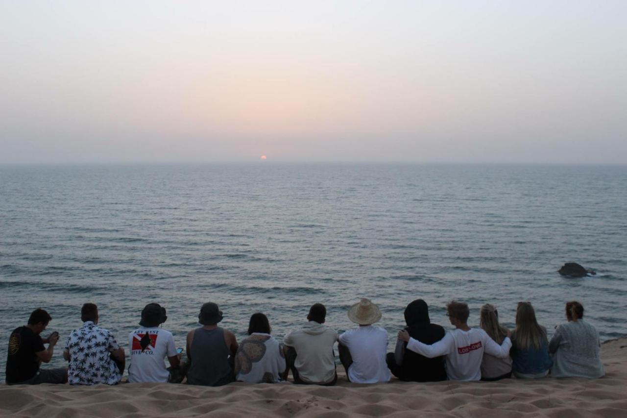 Sunside Surf House Ostello Taghazout Esterno foto